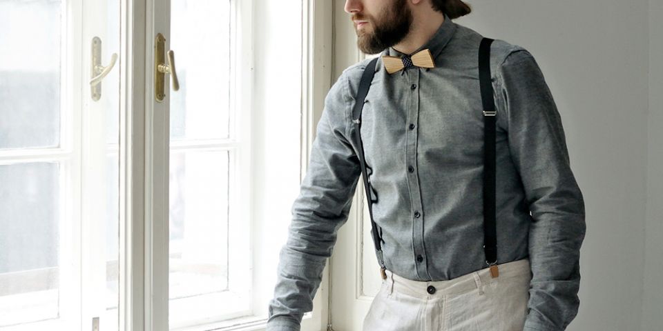 Hosenträger für den Mann Apis Suspenders mit Holzfliege