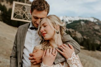 Wie Du und Dein Bräutigam auf Eurer Vintage-Hochzeit zusammenpasst