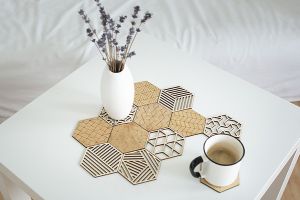 Holzuntersetzer Nature Carved Coasters