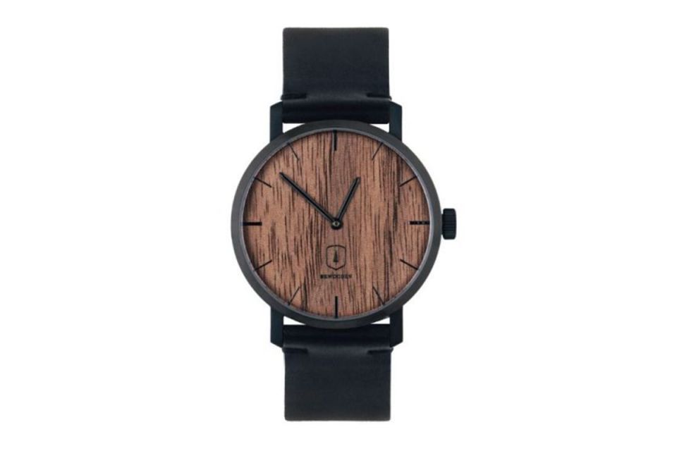 Nox Uhr mit Walnussholz | BeWooden