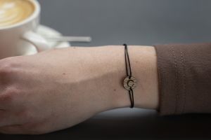 Zartes Armband Moon Wooden Bracelet