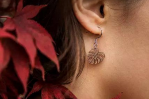 Holzohrringe Monstera Earrings