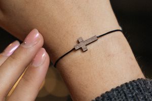 Zartes Armband Cross Wooden Bracelet