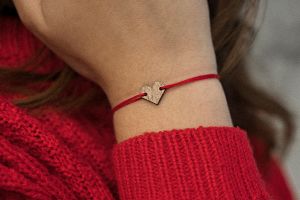 Zartes Armband Red Heart Wooden Bracelet