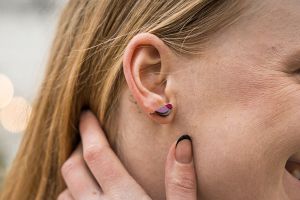 Holzohrringe Purple Cutebird Earrings