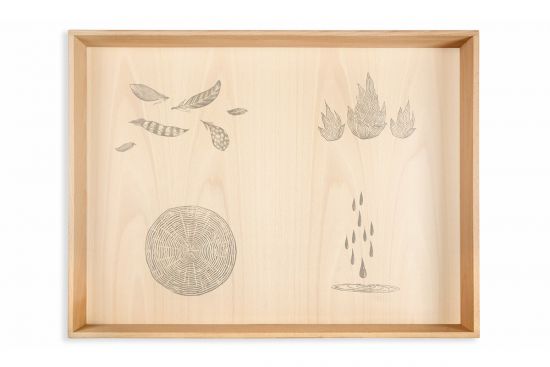 Spielbox mit Naturelementen