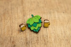 Holzbrosche Hops Brooch