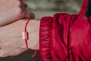 Armband Polen mit Holzflagge Armband Polen mit Holzflagge