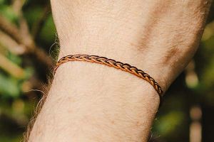 Strickarmband Braun