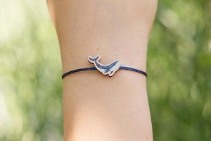 Holz-Armband mit Schnur – Wal