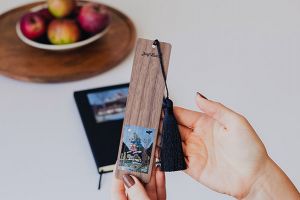 Holz-Lesezeichen Wassermann – Josef Lada ©