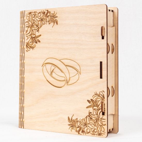 Gravierte Hochzeits-Geschenkhülle aus Holz Gravierte Hochzeits-Geschenkhülle aus Holz