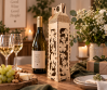 Holzverpackung für Wein mit vierblättrigen Kleeblättern