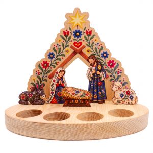 Modularer Holzkerzenhalter mit austauschbaren Figuren